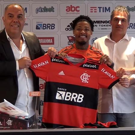 Marinho e Flamengo vivem um "cabo de guerra" após afastamento do atacante por parte do clube - Reprodução