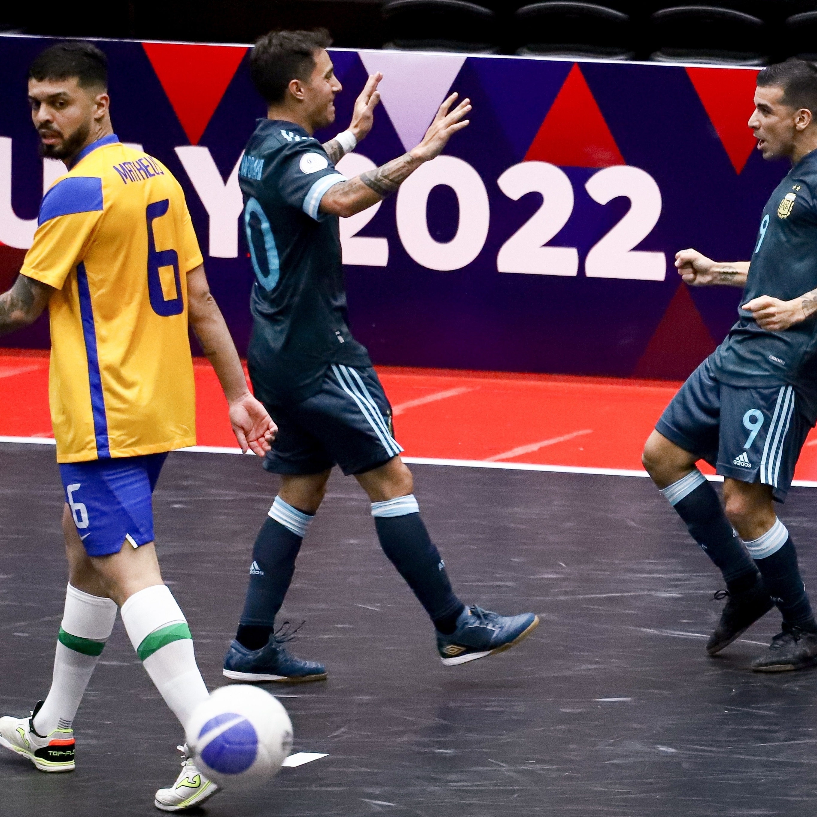 Jornal argentino provoca o Brasil após eliminação no Mundial de Futsal:  Procura-se um rival, copa do mundo de futsal