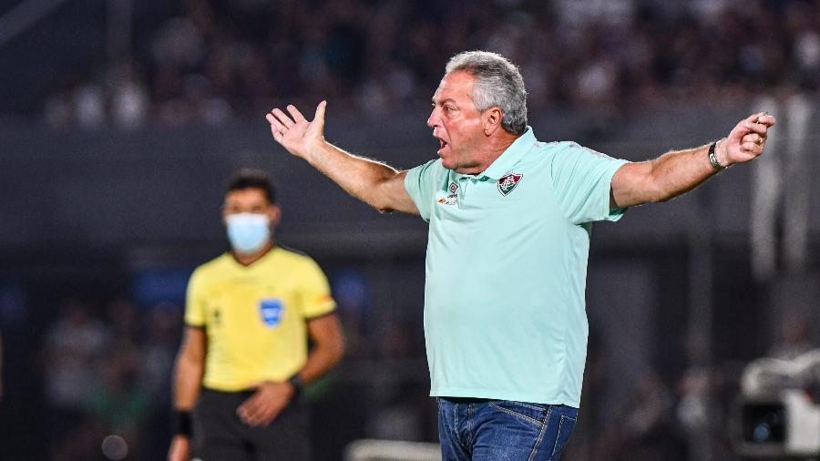 Abel Braga reclama em jogo entre Fluminense e Olimpica, pela Copa Liberadores - LEXANDRE NETO/PHOTOPRESS/ESTADÃO CONTEÚDO