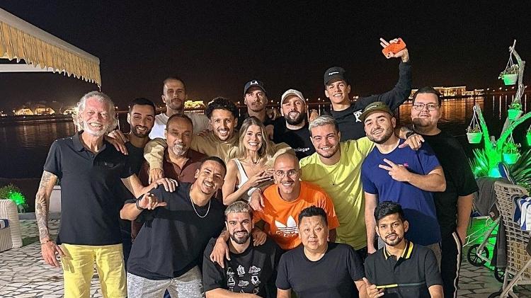 Marquinhos and Carol Cabrino met with friends in Qatar - Reproduction/Instagram - Reproduction/Instagram