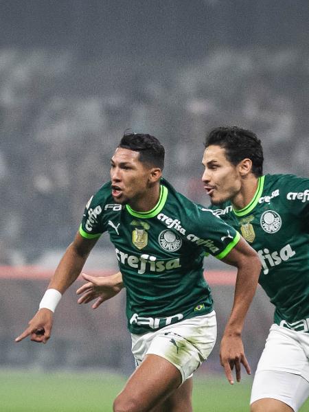 Palmeiras, de Rony e Raphael Veiga, tem números melhores que os da Inter no ano - Fernando Moreno/AGIF