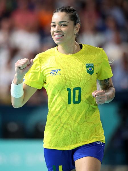 Jessica Quintino é uma das esperanças para Brasil seguir vivo no handebol