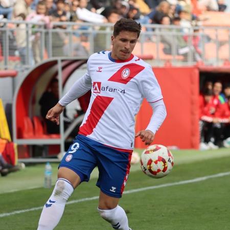 Gianluca Simeone, filho do técnico Diego Simeone, em jogo pelo Rayo Majadahonda, da Espanha - Reprodução/Instagram @giansimeone