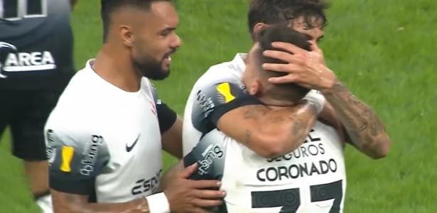 Corinthians marca primeiro gol no Paulistão com belo tento de Coronado.