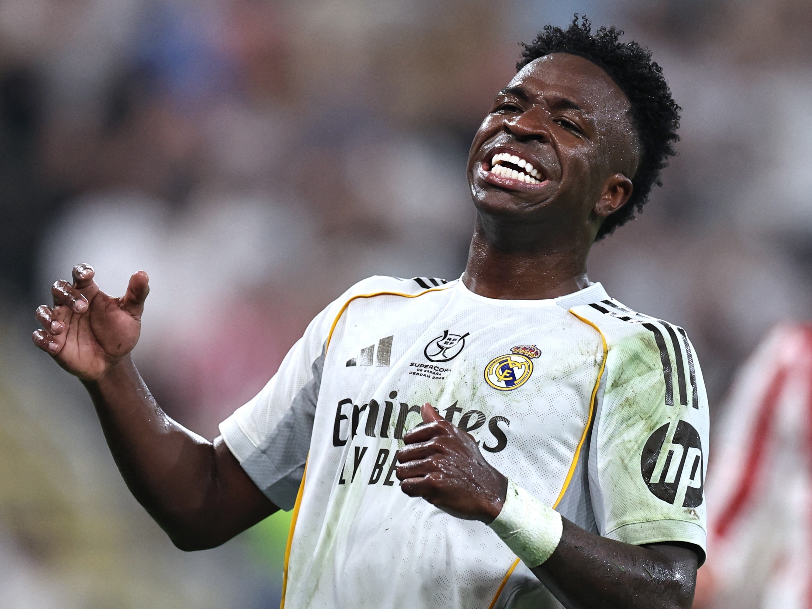 vini-jr-se-lamenta-durante-