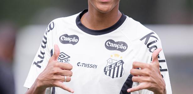 Robinho Jr. volta a ser Juninho e abre mão de homenagem ao pai