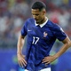 Zagueiro da Fran&ccedil;a jogou Copa do Mundo com fratura nas costas, diz r&aacute;dio