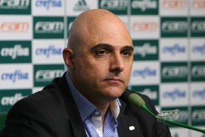 Postura de Galiotte com o futebol gera questionamentos em base aliada