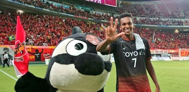 Jô celebra três gols feitos sobre o Urawa Reds: atacante manteve média alta de gols  - Reprodução/Twitter