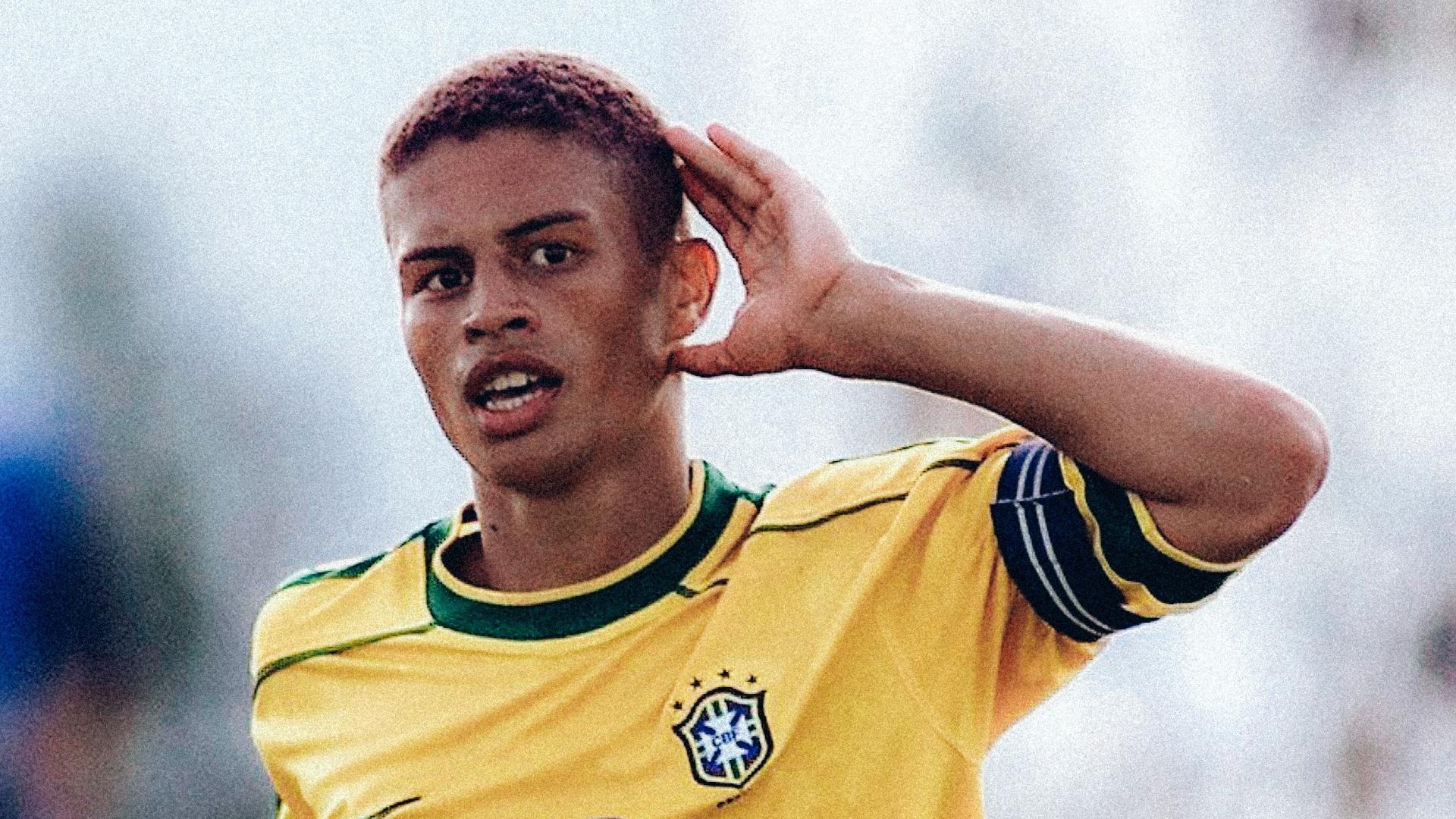 Alex sobre ausência na Copa de 2002: &amp;quot;Felipão deu a entender que eu iria&amp;quot;