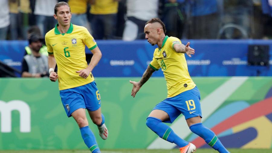 Everton comemora o gol contra o Peru pela Copa América - Henry Romero/Reuters