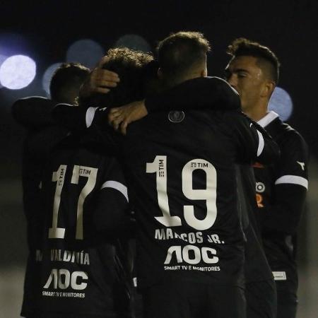 Jogadores do Vasco comemoram gol em vitória sobre amistoso contra Foz do iguaçu - Rafael Ribeiro/Vasco