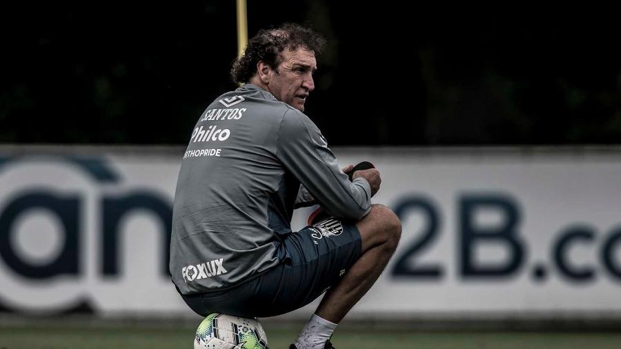 Cuca observa treino do Santos no CT Rei Pelé: treinador está preocupado com a maratona de jogos - Ivan Storti/Santos FC