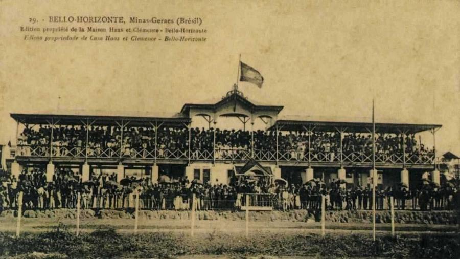 Estádio Prado Mineiro foi o palco do primeiro jogo entre Cruzeiro e Atlético-MG, em 17 de abril de 1921 - Arquivo/Belo Horizonte