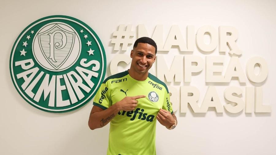 Murilo Cerqueira, que estava no Lokomotiv-RUS, é o novo reforço para a zaga do Palmeiras - Divulgação