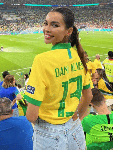 Joana Sanz, ex de Daniel Alves, durante a Copa do Mundo de 2022, no Qatar - Reprodução/Instagram