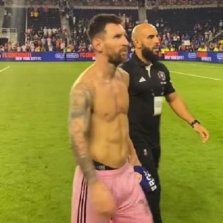 Messi e Yassine Chueko, guarda-costas que o acompanha em Miami
