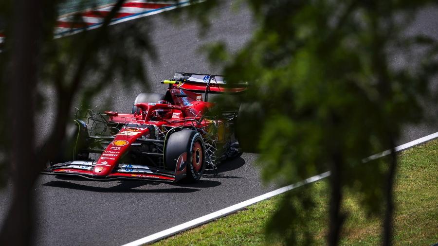 Carlos Sainz foi o mais rápido no primeiro treino livre da Hungria