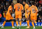 Vini Jr. e Mbappé marcam e Real Madrid vence após levar três bolas na trave - ANDER GILLENEA / AFP