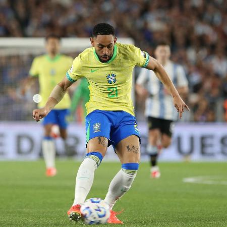Matheus Cunha era o único meia da convocação, mas atuou como atacante contra a Argentina Matheus Cunha era o único meia da convocação, mas atuou como atacante contra a Argentina