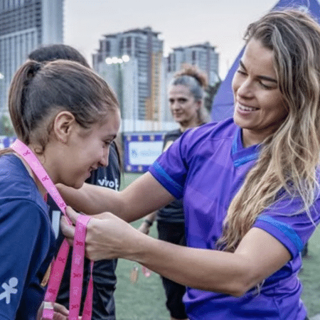 Tamires é embaixadora do projeto Estrelas Tamires é embaixadora do projeto Estrelas