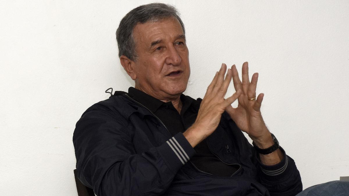 Parreira vai para a unidade semi-intensiva e segue 'apresentando melhora'