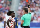 Arbitragem de Claus � contestada pela imprensa dos EUA: 'N�o est� � altura'