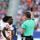 'VAR do Brasileir&atilde;o invadiu a Copa': Colunistas debatem atua&ccedil;&atilde;o de Claus