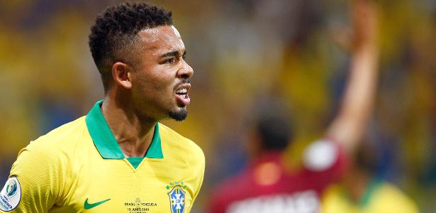 Gabriel Jesus lamenta após ter gol anulado durante Brasil x Venezuela