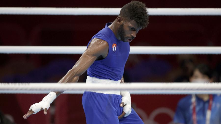 Cubano Andy Cruz comemora vitória sobre Keyshawn Davis em final das Olimpíadas de Tóquio - Ueslei Marcelino/Reuters