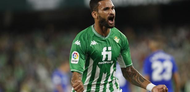 Palmeiras manifesta interesse em Willian José, em boa fase no Betis.
