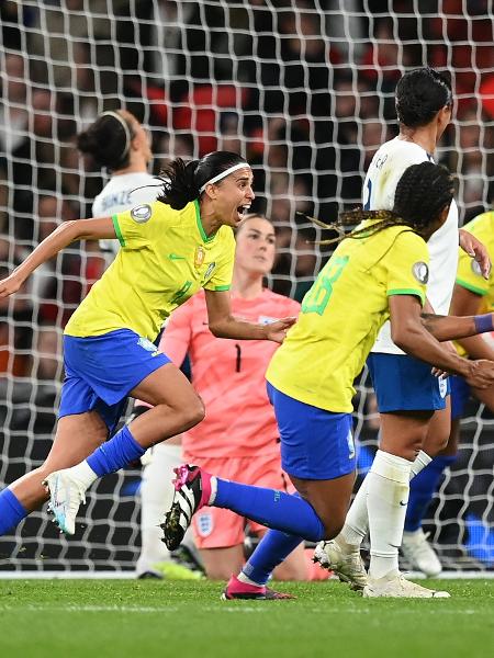 Andressa Alves comemora gol na Finalíssima Feminina, entre Brasil e Inglaterra - Michael Regan/Getty