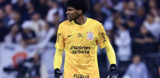 Corinthians destaca-se com quatro goleiros premiados no primeiro turno do Brasileirão.