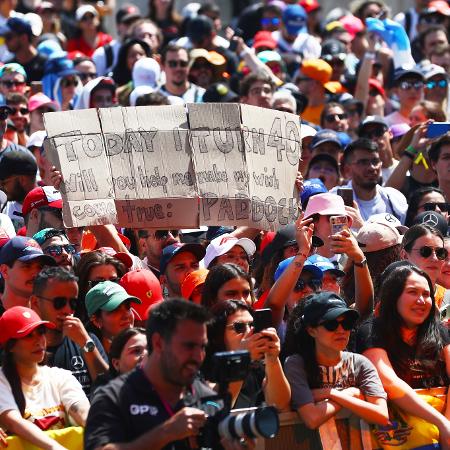 Torcida presente no Autódromo de Interlagos para o primeiro treino livre do GP de São Paulo