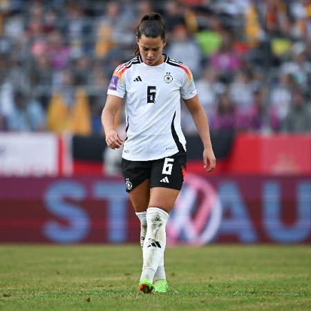Lena Oberdorf, meio-campista da seleção alemã e do Bayern de Munique Lena Oberdorf, meio-campista da seleção alemã e do Bayern de Munique