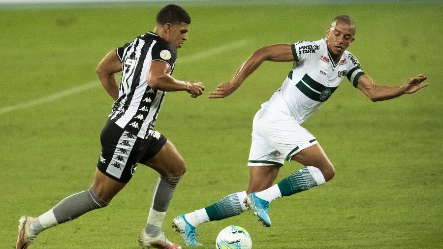 William Matheus em ação pelo Coritiba - Jorge Rodrigues/AGIF