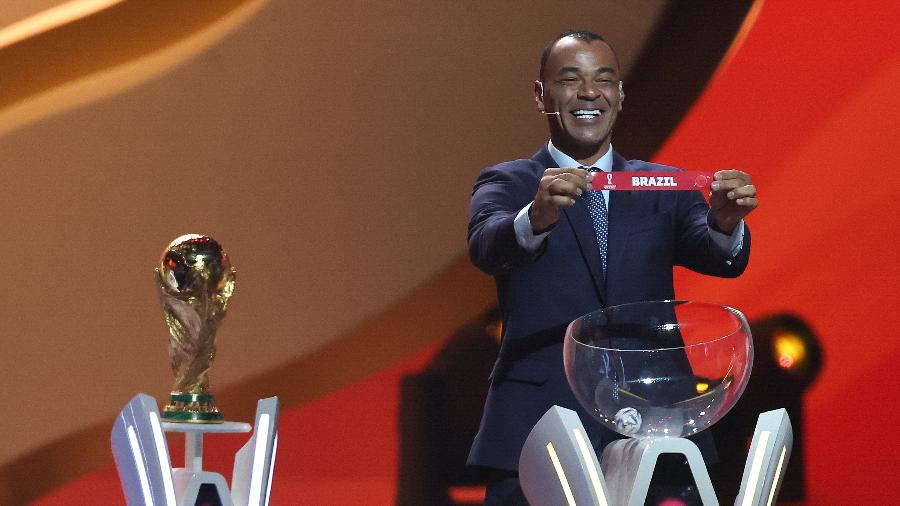 Cafu sorteia o grupo do Brasil para a Copa do Mundo do Qatar - Matthew Ashton - AMA/Getty Images
