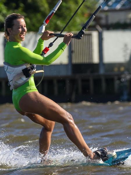 Cris Dias sempre teve conexão com o mar e agora comenta na WSL