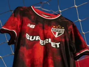 São Paulo lança terceiro uniforme com homenagem a torcedores; veja detalhes