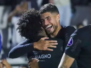 Timão vence o Bragantino com 'primeiro tempo de Real Madrid' 