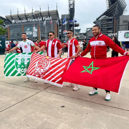 Torcedores do Wydad Casablanca, do Marrocos, no Lincoln Financial Field, na Filadélfia