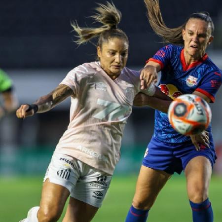 Rafa Andrade, do Santos, em ação contra o Red Bull Bragantino pelo Paulistão feminino