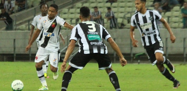 Jorge Henrique tenta arremate durante empate contra o Ceará - Carlos Gregório Jr/Vasco.com.br