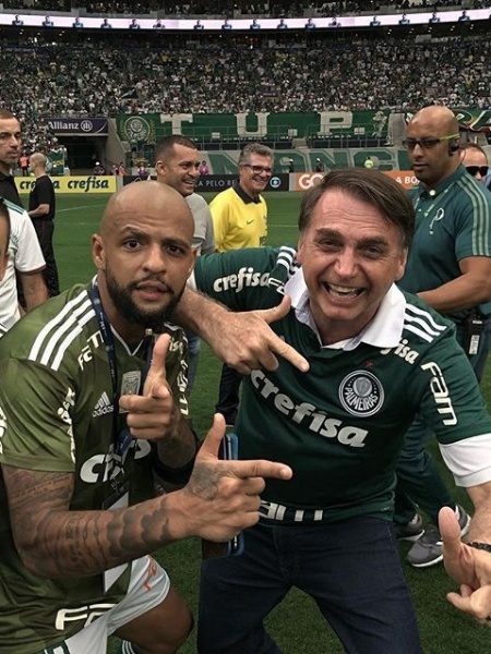 Felipe Melo posa para foto com Jair Bolsonaro em festa do Palmeiras - reprodução/Instagram