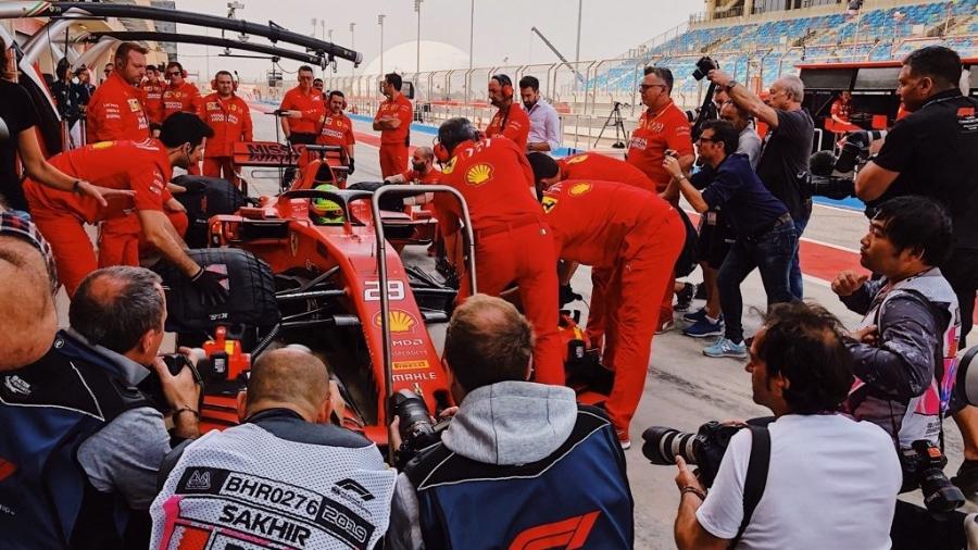 Mick Schumacher após suas primeiras voltas a bordo de uma Ferrari - Laurence Edmondson/Twitter