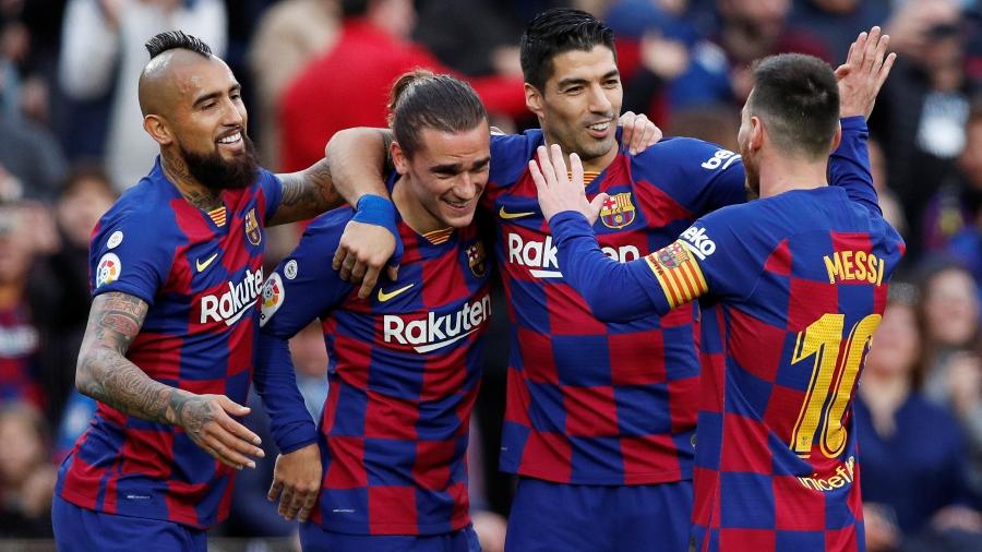 Griezmann, Vidal, Messi e Suárez fizeram os gols do Barça no 4 a 1 sobre o Alavés - Albert Gea/Reuters