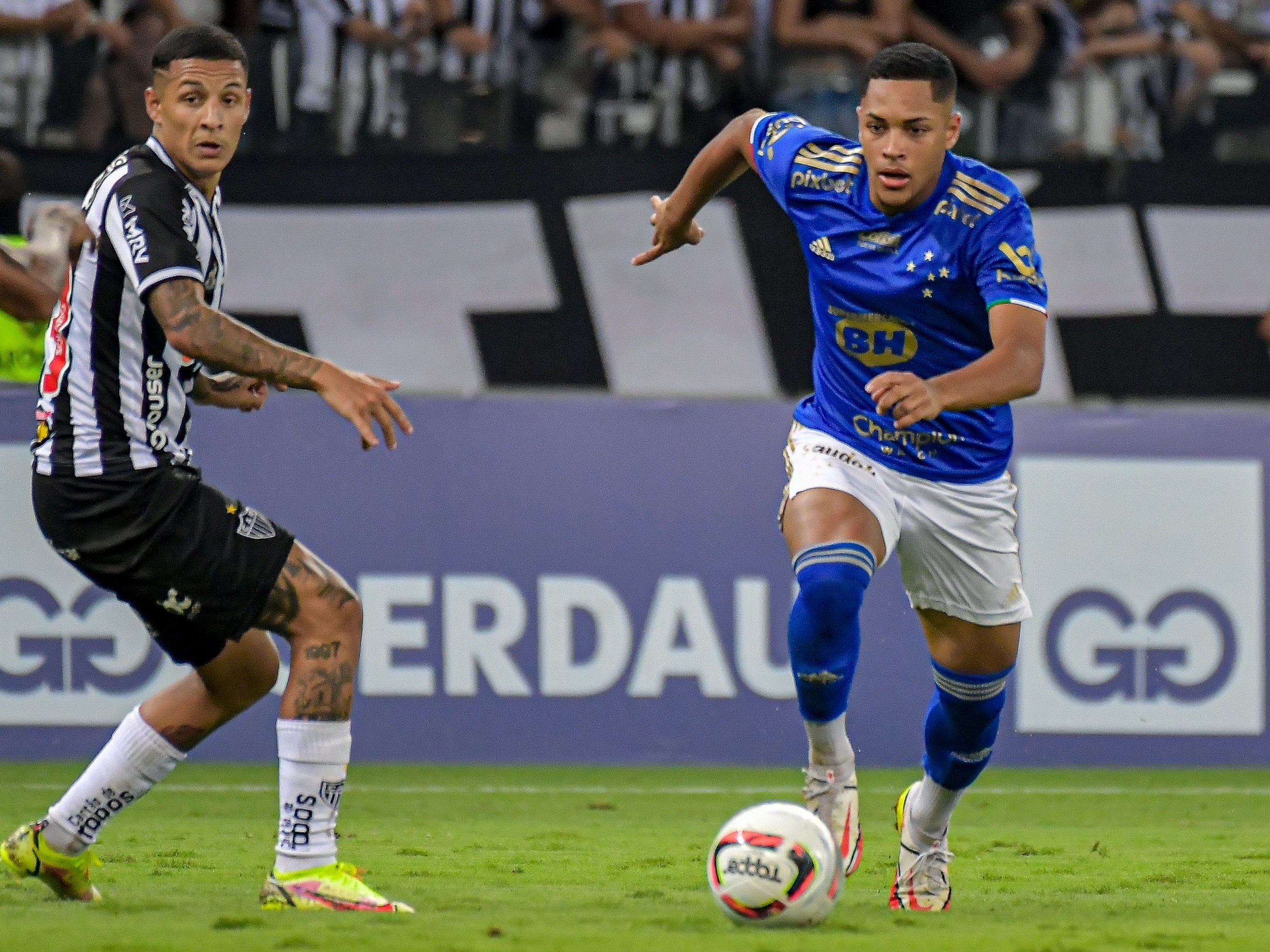 Atlético-MG x Cruzeiro: onde assistir ao vivo, escalações e horário do jogo  pelo Brasileirão - Lance!