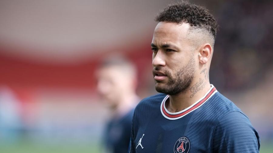 Neymar em ação durante partida do PSG no Campeonato Francês em março de 2022 - Loris Roselli/NurPhoto via Getty Images