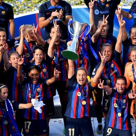 Jogadores do Barcelona comemoram título da Champions League Feminina contra o Wolfsburg - Chris Ricco - UEFA/UEFA via Getty Images