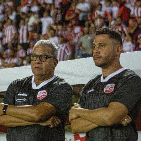 Hélio dos Anjos e Guilherme dos Anjos, durante jogo entre Náutico e São Paulo na Copa do Brasil